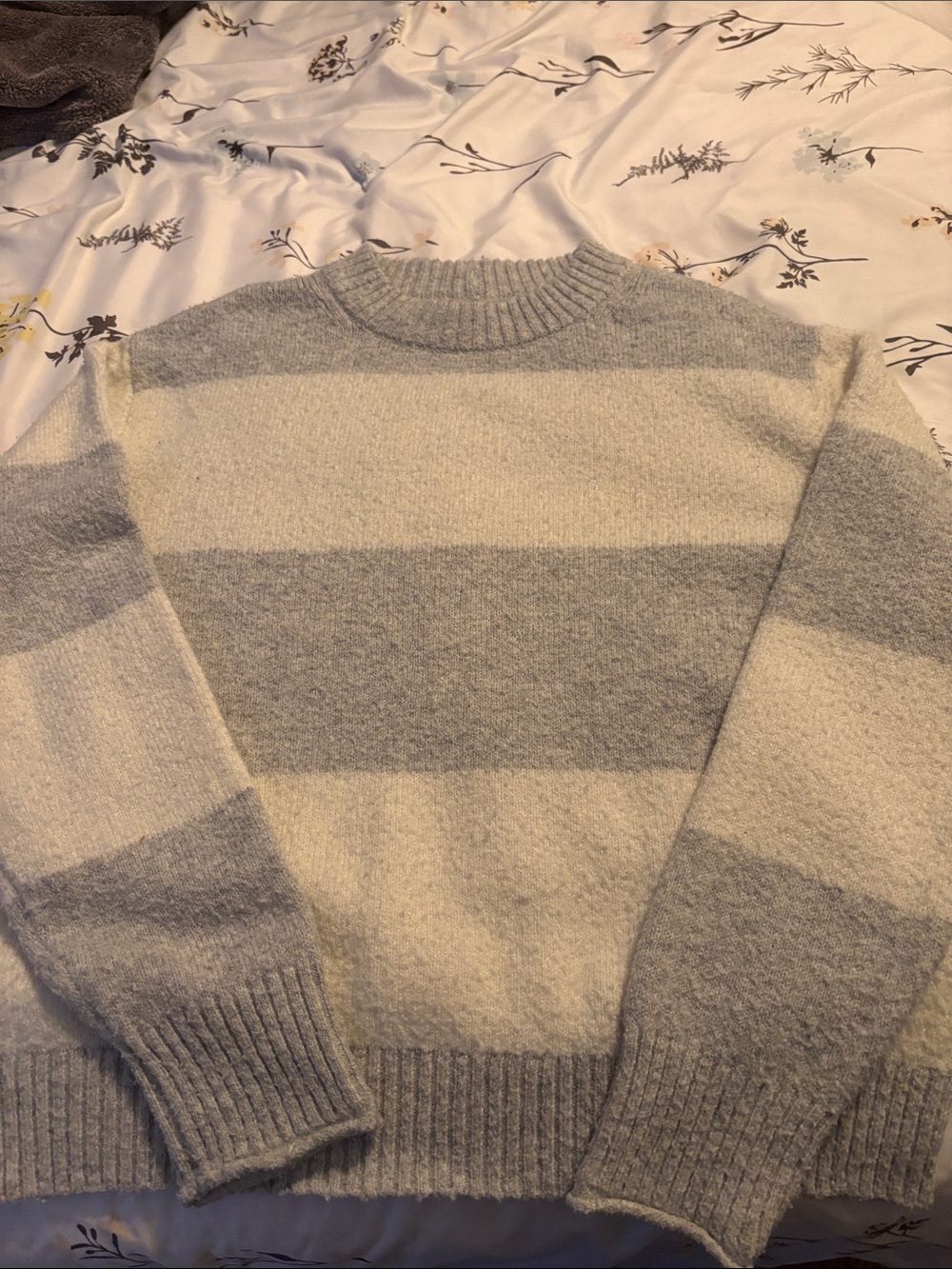 American Eagle Outfitters Gray and Cream Striped Crewneck Sweater